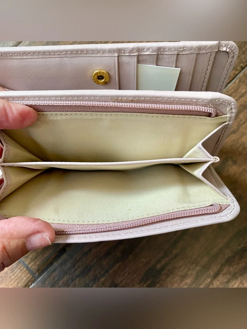 RADLEY LONDON Pale Pink Leather Card & Key Holder with Gold Logo